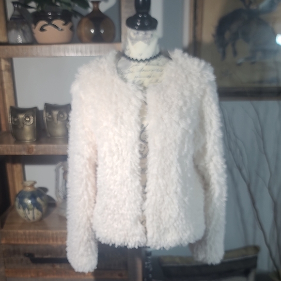 Ashley By 26 International Jackets & Blazers - Ashley By 26 Women's Cream Faux Fur Jacket